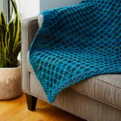 Diamond Honeycomb Throw -Crocheting Supplies Store akp mm aspen detail 0003