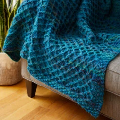 Diamond Honeycomb Throw -Crocheting Supplies Store akp mm aspen detail 0005