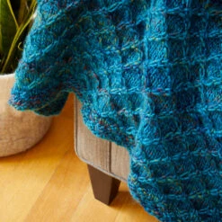 Diamond Honeycomb Throw -Crocheting Supplies Store akp mm aspen detail 0007